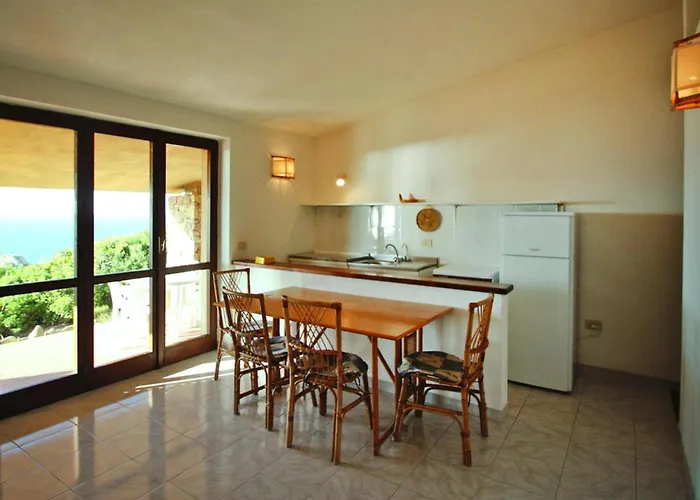 In With Sea Views Ferienhaus *